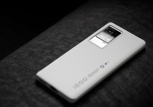从性能旗舰到梦想之选 iQOO 8何以成为周深与游戏玩家的理想机型